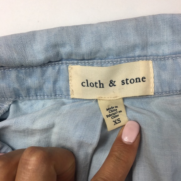 Cloth and Stone Chambray Button down Split back - Picture 4 of 6